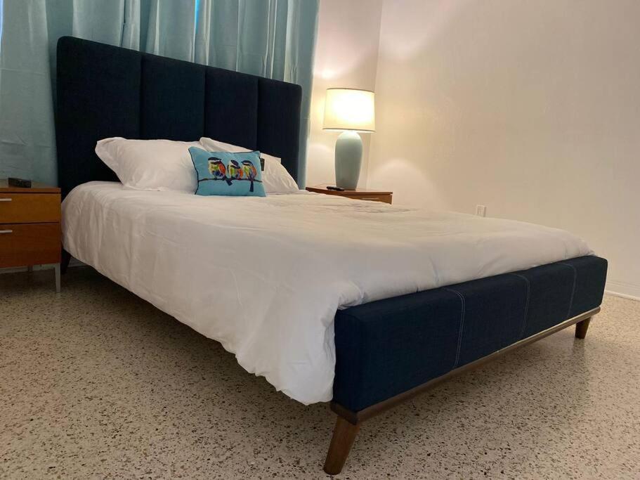 Stayover In Miami Home 2Br - 1Bth - Free Parking Bagian luar foto