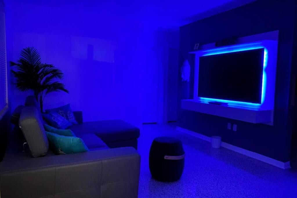 Stayover In Miami Home 2Br - 1Bth - Free Parking Bagian luar foto