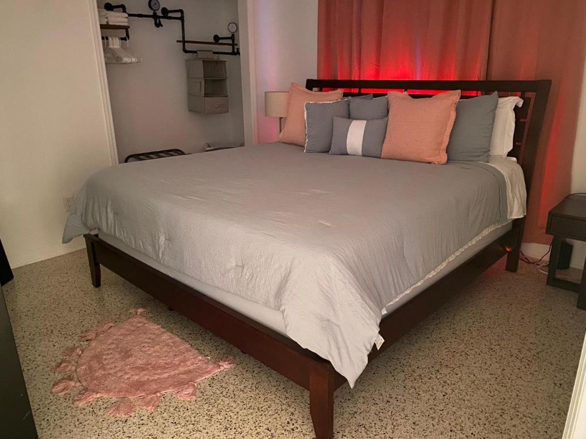 Stayover In Miami Home 2Br - 1Bth - Free Parking Bagian luar foto