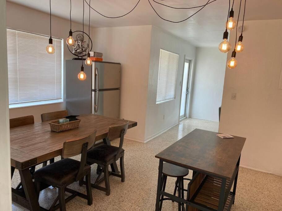 Stayover In Miami Home 2Br - 1Bth - Free Parking Bagian luar foto